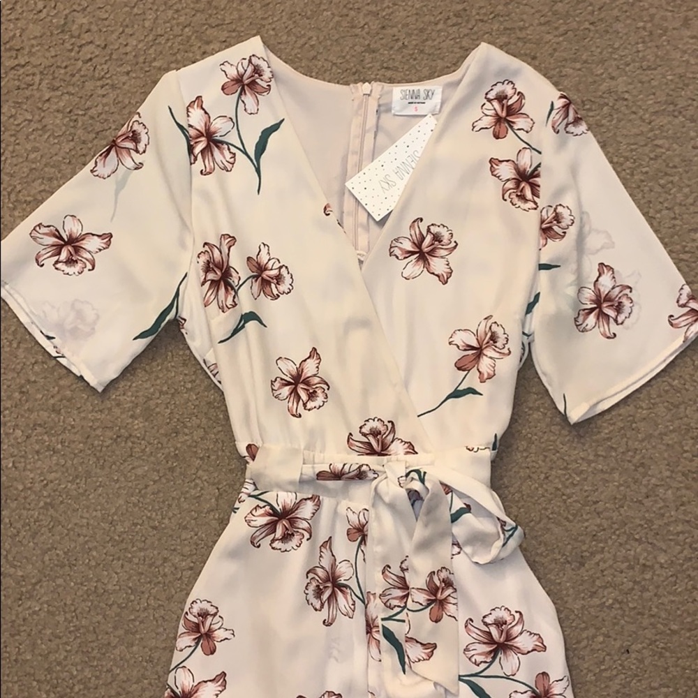 Flowy flower printed dress
